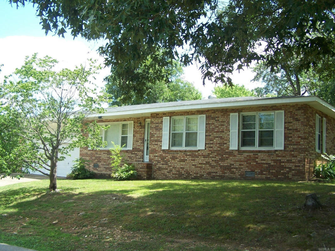 250 S 12TH ST, MAMMOTH SPRING, AR 72554, photo 1 of 32