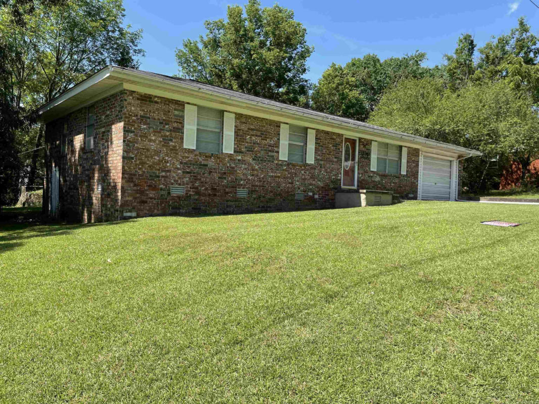 417 W FRONT ST, HEBER SPRINGS, AR 72543, photo 1 of 45