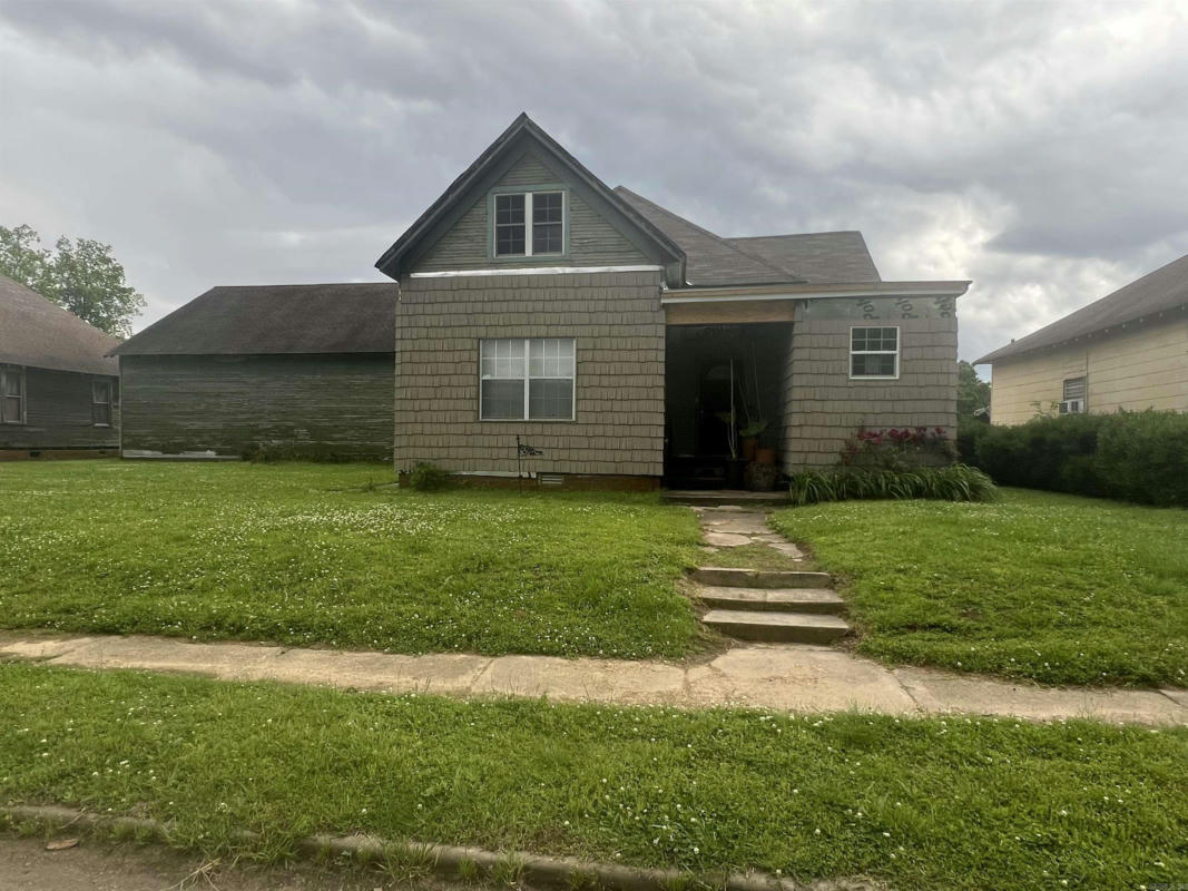 1104 E 2ND AVE, PINE BLUFF, AR 71601, photo 1 of 29